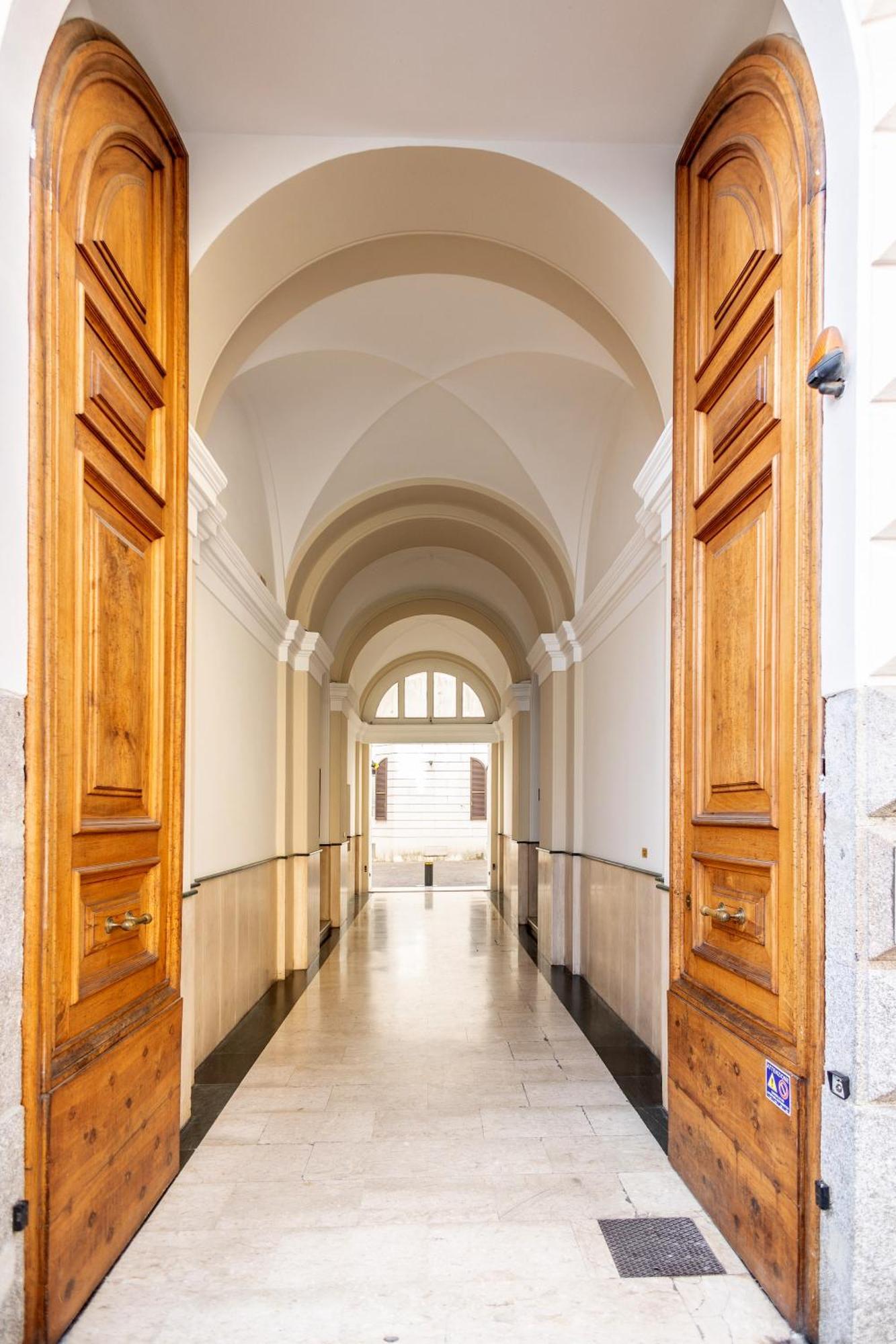 Отель Mybedcavour Рим Экстерьер фото